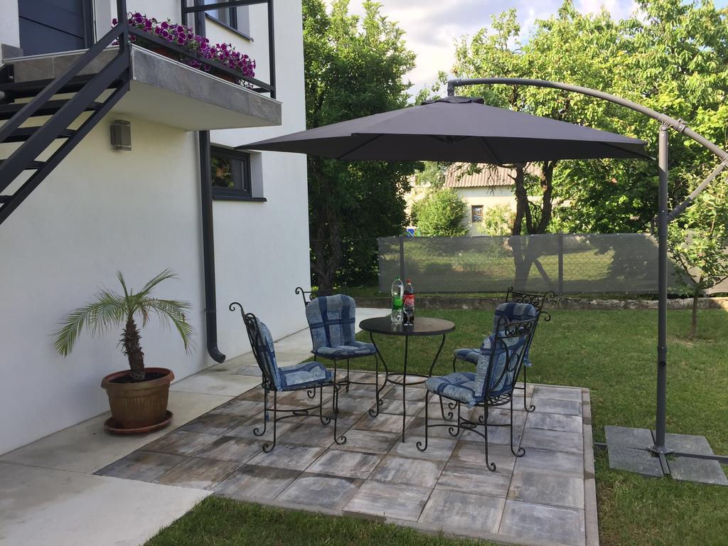 Apartmani Mila Laktasi Bilik gambar